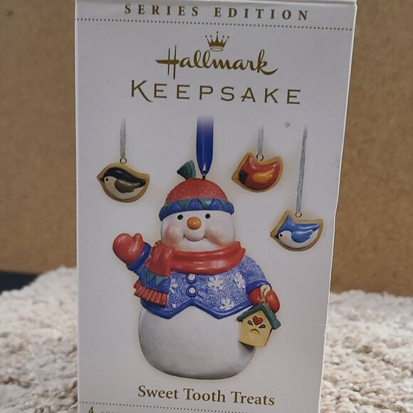 Hallmark Keepsake Christmas Ornament Sweet Tooth Treats Snowman 2006 - Picture 1 of 7